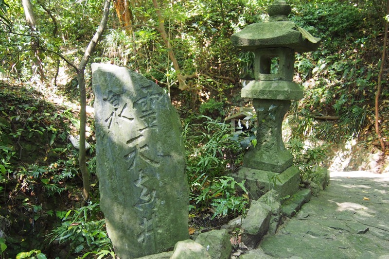 宗像大社 中津宮（筑前大島）：八雲ニ散ル花 海祇ノ比賣巫女篇 02 – 偲フ花