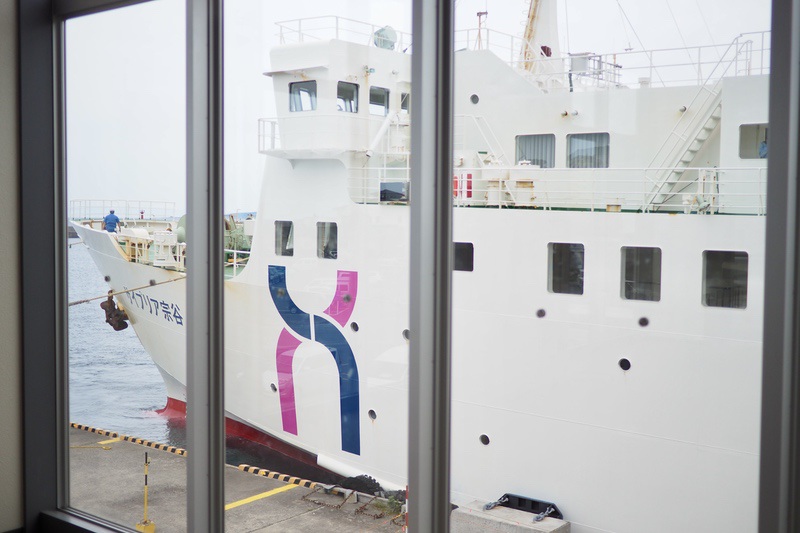 オタトマリ沼・姫沼と利尻富士／利尻島 – 偲フ花